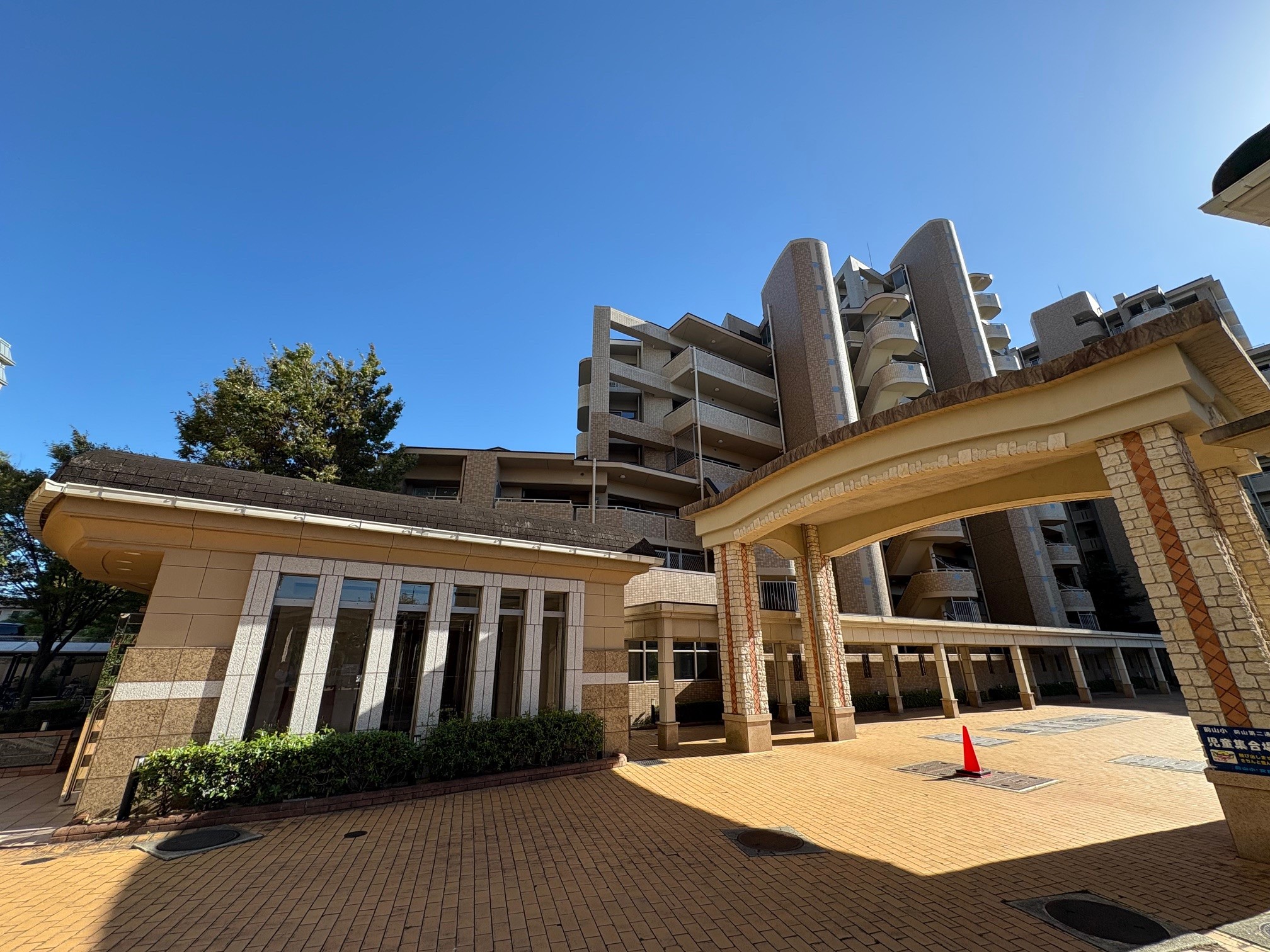 Tステージ前山グランヴィル・エステ 　1階