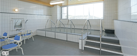 広々とした浴室でリラックスタイム。